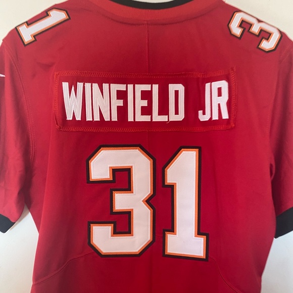 Women’s Tampa Bay Buccaneers Jersey Size Large EUC Antoine Winfield Jr Home Red - Picture 5 of 5